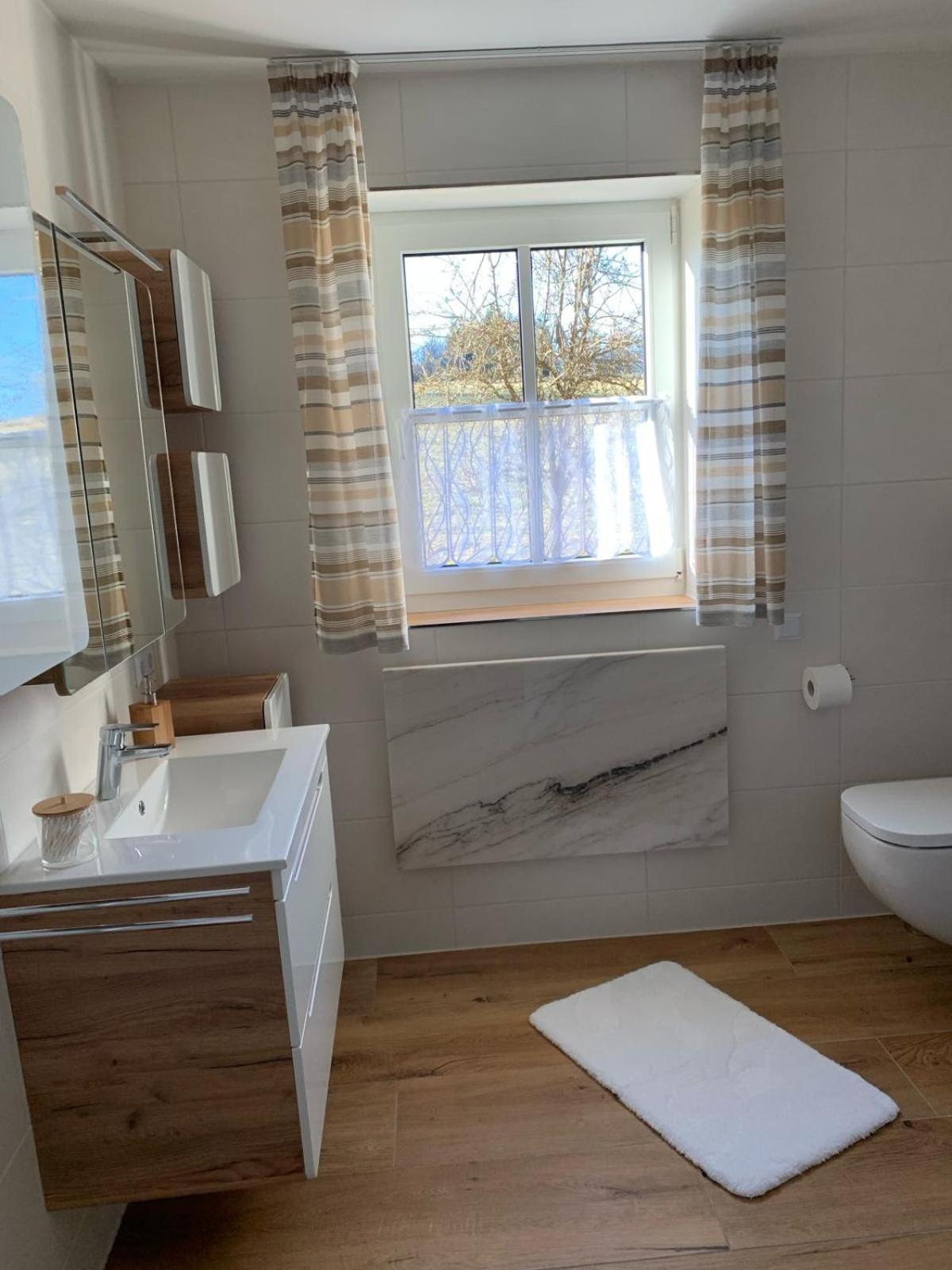 Apartment Aussergewoehnliche In Modernen Styl